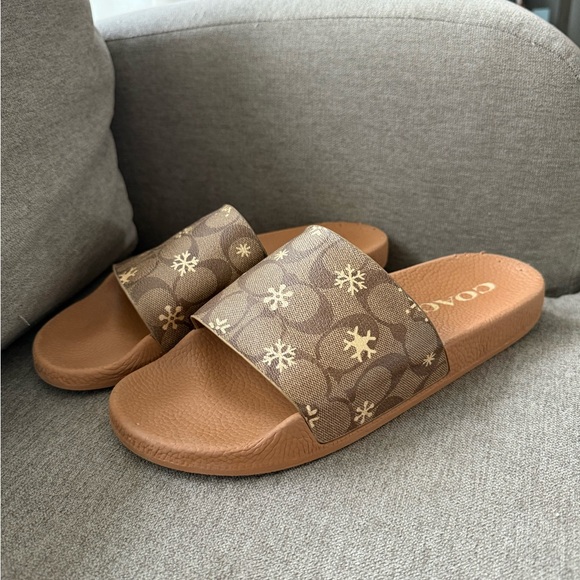 Coach Sandals - Picture 1 of 4